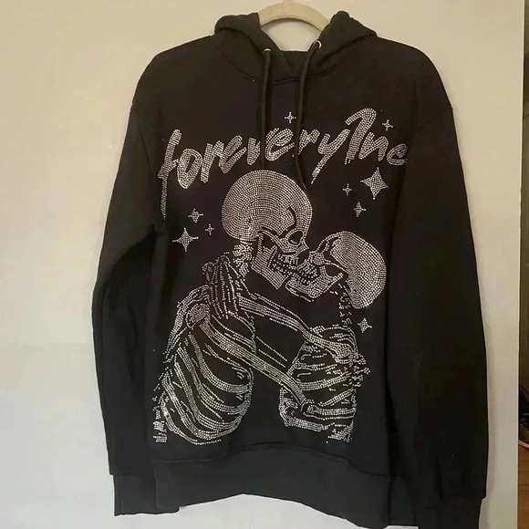 ❤️2/$30❤️[L]Embellished Skeleton Black  Hoodie- Unisex-NWOT - Picture 1 of 4